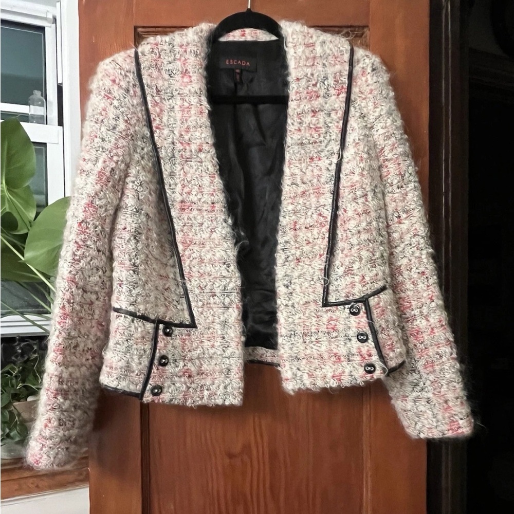 Escada Stunning Lined Ivory Wool Mohair Blend Black Leather Trim Blazer Size 10